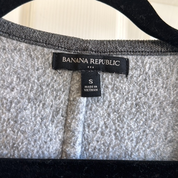 Banana Republic Grey Thick Comfy Cardigan Size Small EUC - Picture 3 of 7